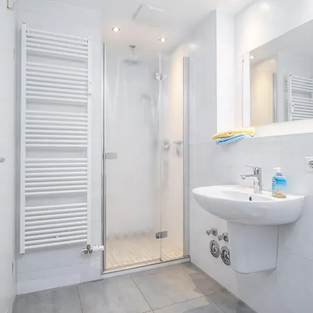 Appartement Nicole - 01 *